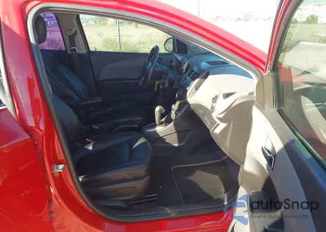 2012 Chevrolet Sonic 2Lz z USA, uszkodzony, nr VIN 1G1JE6SH9C4120459